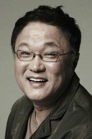 Jung Won-joong as Senior in Detective K: Secret of the Lost Island 2015