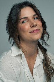 Ana Di Falco as Tina in Casa dos Sentires 2024