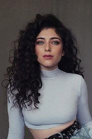 Roni Daloomi as Nawal in Four by Four 2016