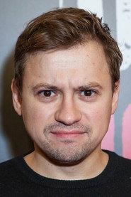 Andrey Gaydulyan as полицейский in Friends of Friends 2013