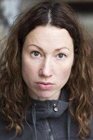 Tippy Elgar as Tess in Love on the Cards 2018