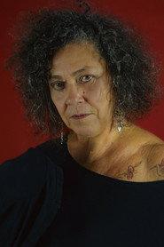 Vânia Maria as Odete in Santo Graal 2025