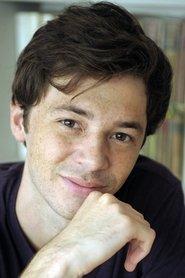 Anthony Martin as Soldat blanc 2 champ ossements in Father & Soldier 2023