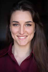 Alicia Mathenna as Chloé in L'Ombre au tableau 2024