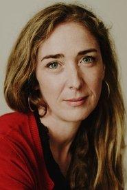Léna Bréban as Léna in Autrement 2002