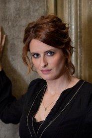 Anne Décis as Agnès in À demain sans faute 2012