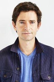Jordan Pettle as Rob Frazer in American Woman 2019