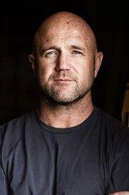Stuart Thorp as Rio Thug #1 in Mechanic: Resurrection 2016