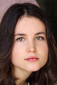 Zara Zoe as Leah in Skin Deep 2014