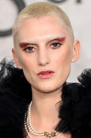 Bridie Sisson as Robin in The Justice of Bunny King 2021