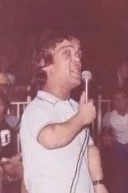 Takis Halas as babis "pinezas" in The wildcard Labroukos 1981