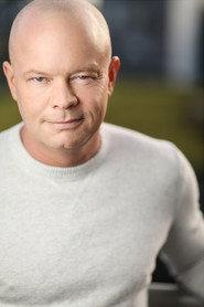 Cameron Forbes as Agent Sirin in Motherboard 2016