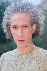 Lili Rosen as Itzik in The Binding of Itzik 2020