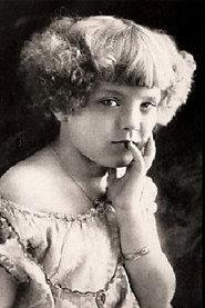 Zoe Rae as Jane in The Weaker Vessel 1919