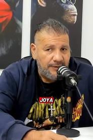 Miguel Angel Welinton as Tortícolis in 100% lucha, el amo de los clones 2009