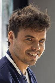 Benjamín Rojas as Pablo Bustamante in Erreway: 4 caminos 2004
