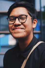 Adam Raden as Pekerja Kedai in Rapuh 2019