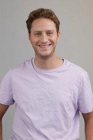 Rafael Abbas as רמב"ם הרובוט/הרופא/תפקידים שונים in The End: The Musical 2021