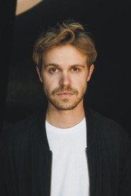 Jonas Lauenstein as Fabian in Oh Sh*t! 2020