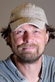Lars Jessen as Grandpa Arjan in Amrum 2025