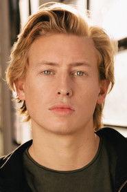 Logan Coffey as Elliot in The Christmas Chain 2024