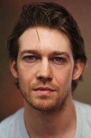 Joe Alwyn as Lawrence Stirling in The Last Letter from Your Lover 2021