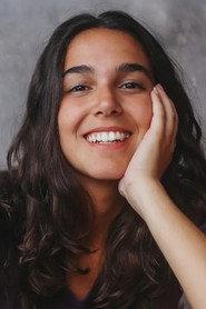 Beatriz Linhales as Bia in É fundamental te ter por perto