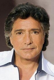 Frédéric François as Self in Ces chansons de nos vacances 2022