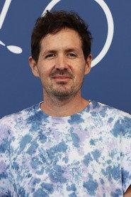 Joaquín del Paso as Alejandro in Macdo 2025