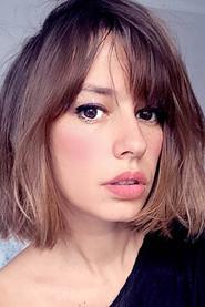 Sümeyra Koç as Zeynep in Saruhan 2015