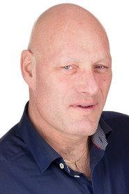 Thomas Gjutarenäfve as Security guard in I Want it All 2012