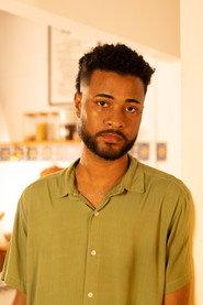 Matheus Sérgio as Lúcio in Um dia de Sol 2026