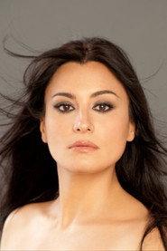 Carmela Remigio as Miranda in La Donna Serpente