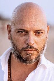 Danilo Rovani as uomo intervistato in All'ultima spiaggia 2012