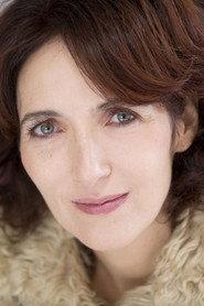 Nathalie Dorval as Mère 1 in Zohra à la plage 1996