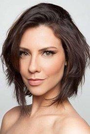 Camila Rodrigues as Laura in Em Meu Peito