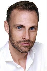 Flannan Obé as Hartmann in Fantasio 2022