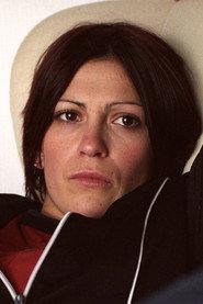 Amélia Corôa as Bárbara in Forget Everything I Told You 2002