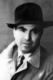 Stelios Tatasopoulos as Dinos Vristhenis in Social Decay 1932