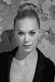 Milena Mancini as Marcella in Il giorno e la notte 2021