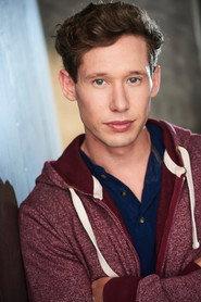 Chris Markle as Barry in Sex and the Future 2020
