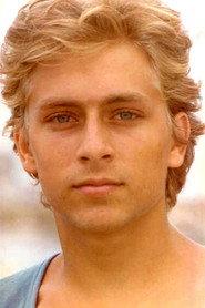 Riccardo Rainieri as Larry in Aladdin 1986