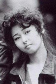 Kyō Kanoko as Mari Marimura in April Fish 1986