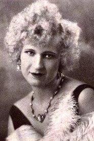 Ida May as Laughing Woman at the Ball (uncredited) in Underworld 1927