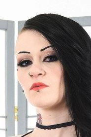 Mallory Maneater as Roxi in Amityville Vibrator 2020
