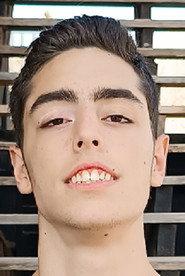 Miguel Dobladez as Juan Landa in Malditos Rojos 2023