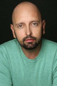 Nando Rivas as Fabián in Dos variedades 2015