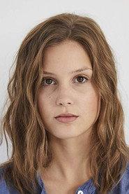 Maja-Celiné Probst as Käthe in Liebesstreifen 2018