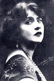 Gina Relly as Carmen de Saint-Hyriex in Les Deux Gosses 1924