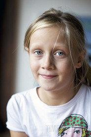 Lilli Marie Schwarze as Lilli in Timebreakers - auf der Suche nach dem geheimnisvollen Heidekristall 2016